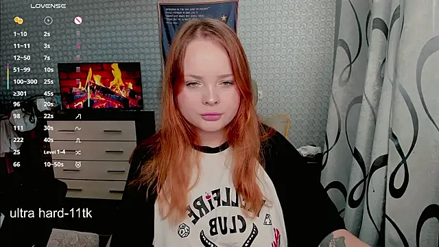 Snapshot of flower_sarah_ chatting on June 10, 4:01 am flower sarah online show from June 10, 4:01 am