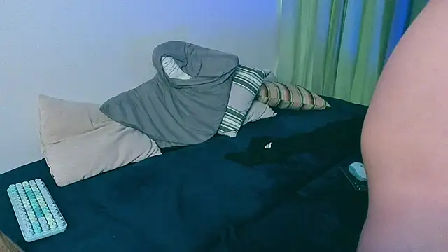 Samuel Andrew online show from January 7, 5:01 am