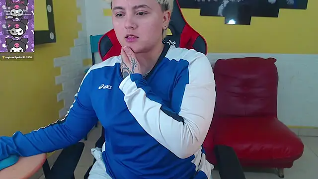 isabeautyx19 online show from December 26, 4:25 pm