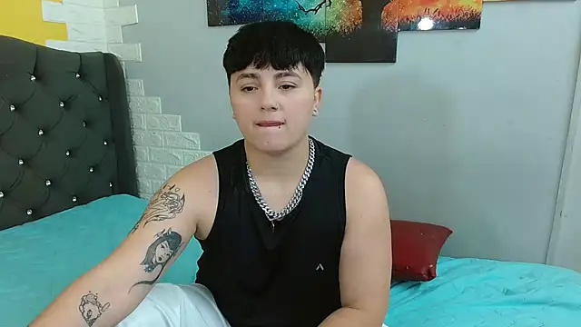 Snapshot of isabeautyx19 chatting on November 10, 3:05 am isabeautyx19 online show from November 10, 3:05 am