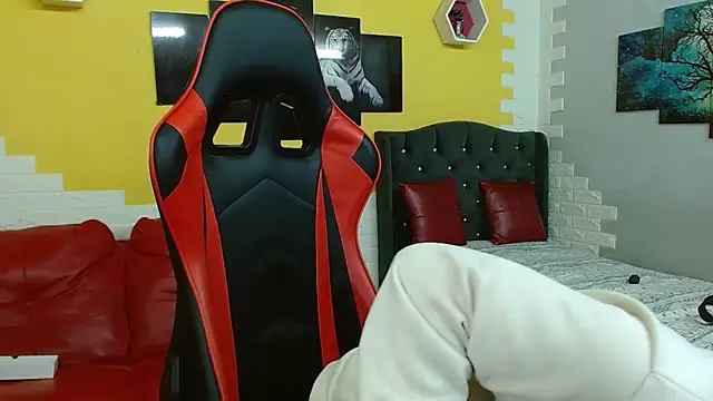 Snapshot of isabeautyx19 chatting on November 14, 3:38 am isabeautyx19 online show from November 14, 3:38 am