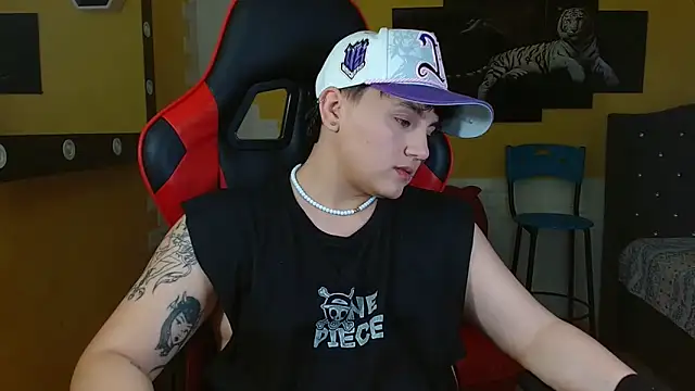 Snapshot of isabeautyx19 chatting on November 21, 4:33 am isabeautyx19 online show from November 21, 4:33 am