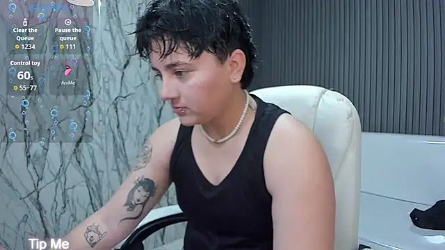 Snapshot of isabeautyx19 chatting on November 29, 10:13 pm isabeautyx19 online show from November 29, 10:13 pm