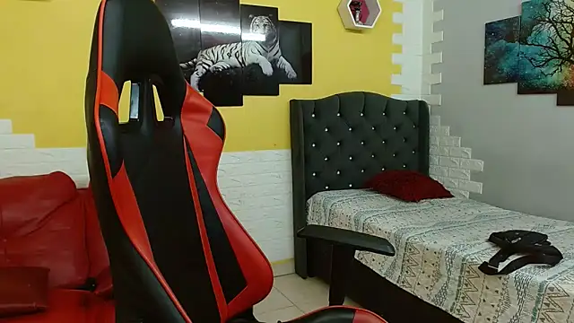 Snapshot of isabeautyx19 chatting on December 2, 2:39 am isabeautyx19 online show from December 2, 2:39 am