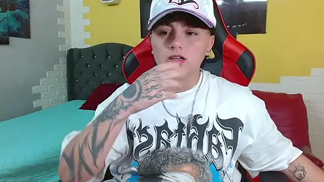 isabeautyx19 online show from February 16, 8:16 pm