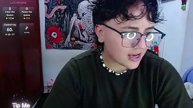Snapshot of isabeautyx19 chatting on May 22, 9:53 pm isabeautyx19 online show from May 22, 9:53 pm