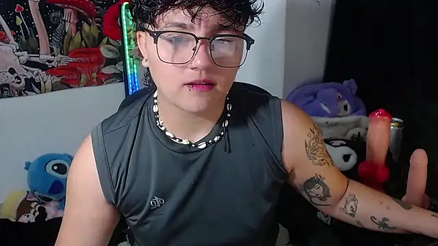 Snapshot of isabeautyx19 chatting on June 22, 3:08 am isabeautyx19 online show from June 22, 3:08 am