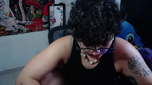 Snapshot of isabeautyx19 chatting on July 8, 8:35 pm isabeautyx19 online show from July 8, 8:35 pm