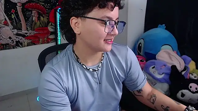 Snapshot of isabeautyx19 chatting on July 10, 3:03 pm isabeautyx19 online show from July 10, 3:03 pm