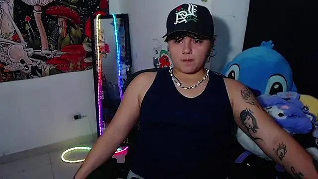Snapshot of isabeautyx19 chatting on July 12, 2:57 am isabeautyx19 online show from July 12, 2:57 am