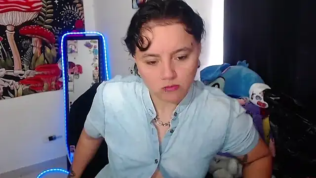 Snapshot of isabeautyx19 chatting on July 26, 8:05 pm isabeautyx19 online show from July 26, 8:05 pm