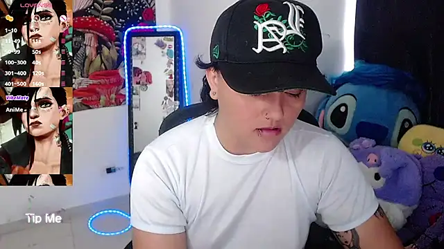 Snapshot of isabeautyx19 chatting on July 28, 8:12 pm isabeautyx19 online show from July 28, 8:12 pm