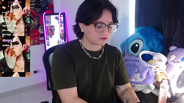 Snapshot of isabeautyx19 chatting on August 1, 7:57 pm isabeautyx19 online show from August 1, 7:57 pm