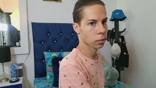 grey   27 online show from March 9, 5:39 pm