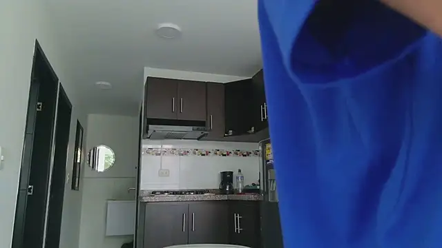Snapshot of grey___27 chatting on May 11, 4:04 pm grey 27 online show from May 11, 4:04 pm