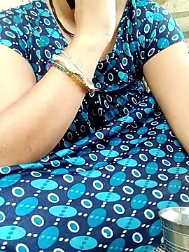 Mamta Chaterjee online show from June 13, 2:09 am