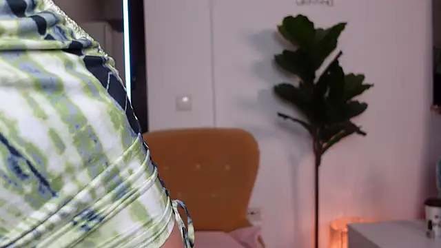 NinaCrystal1 online show from January 10, 7:54 am