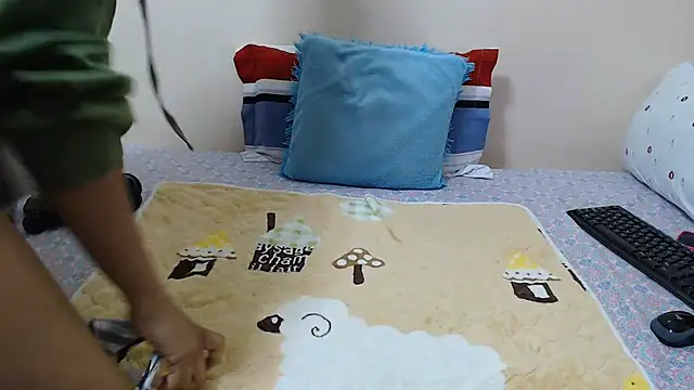 Snapshot of Marina_sea chatting on May 30, 12:13 pm Marina sea online show from May 30, 12:13 pm