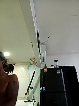 yoryisexi online show from January 11, 7:30 pm