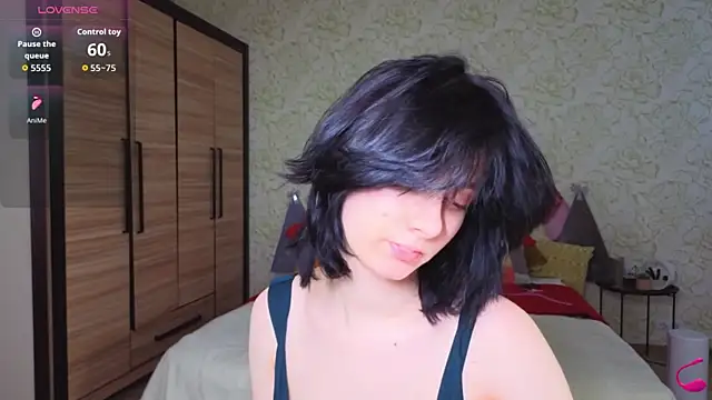 JulisSweet online show from January 9, 9:45 am