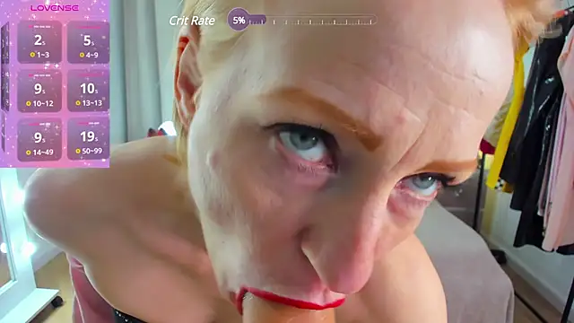 Snapshot of SquirtyAlisa chatting on January 3, 1:03 pm SquirtyAlisa online show from January 3, 1:03 pm