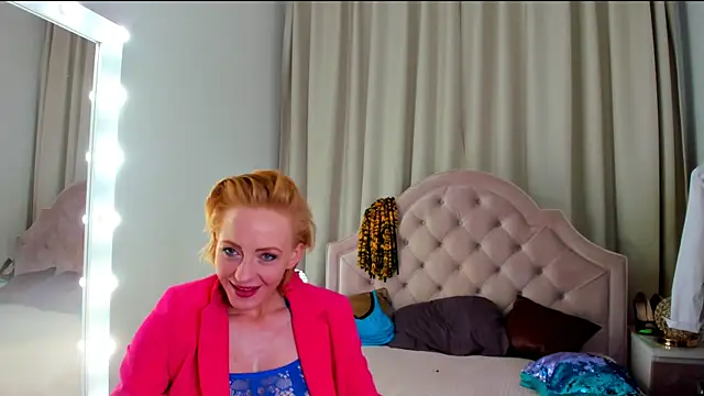 Snapshot of SquirtyAlisa chatting on February 20, 8:14 pm SquirtyAlisa online show from February 20, 8:14 pm