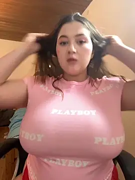 Kamilla Loop online show from November 16, 7:19 pm