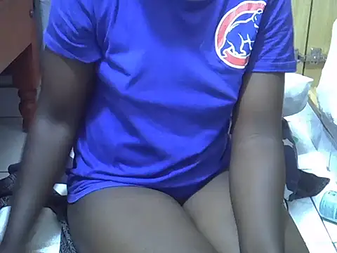 Snapshot of ebonyzoe chatting on June 4, 9:21 pm ebonyzoe online show from June 4, 9:21 pm