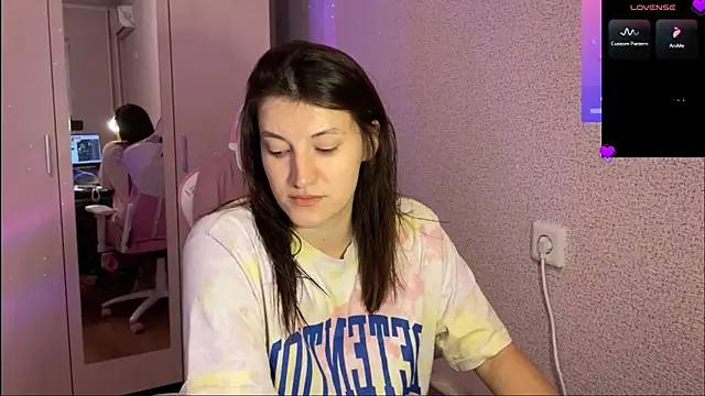 Snapshot of Katrin__kiss chatting on February 9, 5:22 pm Katrin kiss online show from February 9, 5:22 pm