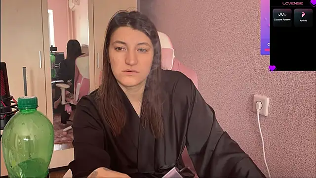 Snapshot of Katrin__kiss chatting on February 21, 9:45 am Katrin kiss online show from February 21, 9:45 am