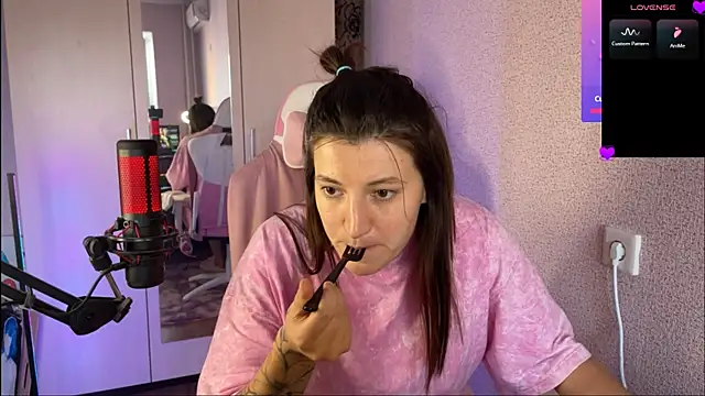 Snapshot of Katrin__kiss chatting on February 27, 2:32 pm Katrin kiss online show from February 27, 2:32 pm