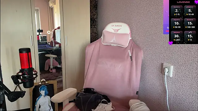 Snapshot of Katrin__kiss chatting on March 1, 2:13 pm Katrin kiss online show from March 1, 2:13 pm