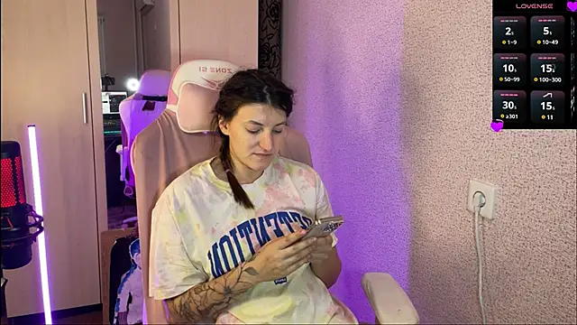 Snapshot of Katrin__kiss chatting on March 5, 6:23 pm Katrin kiss online show from March 5, 6:23 pm