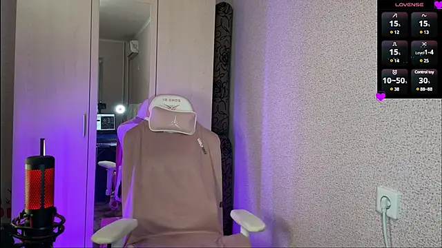 Snapshot of Katrin__kiss chatting on March 5, 9:26 pm Katrin kiss online show from March 5, 9:26 pm