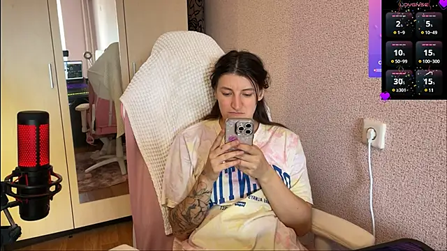 Snapshot of Katrin__kiss chatting on March 12, 1:40 pm Katrin kiss online show from March 12, 1:40 pm