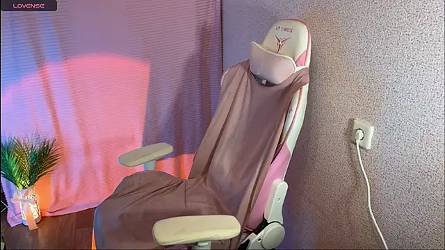 Snapshot of Katrin__kiss chatting on October 1, 7:31 pm Katrin kiss online show from October 1, 7:31 pm