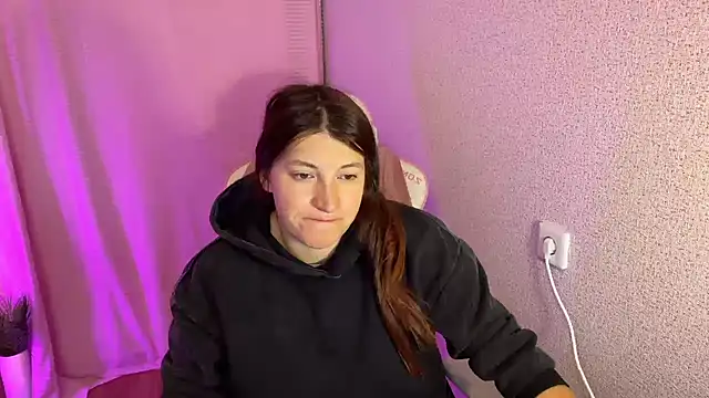 Snapshot of Katrin__kiss chatting on October 16, 1:45 pm Katrin kiss online show from October 16, 1:45 pm