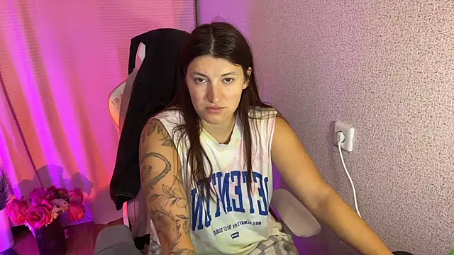 Snapshot of Katrin__kiss chatting on October 19, 12:28 pm Katrin kiss online show from October 19, 12:28 pm