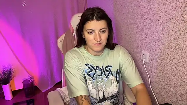 Snapshot of Katrin__kiss chatting on October 26, 3:07 pm Katrin kiss online show from October 26, 3:07 pm