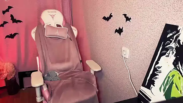 Snapshot of Katrin__kiss chatting on October 28, 4:42 pm Katrin kiss online show from October 28, 4:42 pm