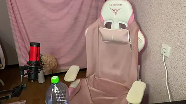 Snapshot of Katrin__kiss chatting on November 17, 6:57 pm Katrin kiss online show from November 17, 6:57 pm