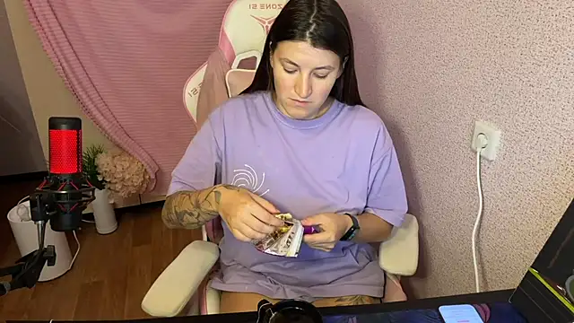 Snapshot of Katrin__kiss chatting on November 20, 4:51 pm Katrin kiss online show from November 20, 4:51 pm