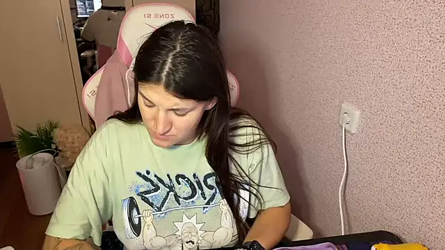 Snapshot of Katrin__kiss chatting on November 26, 6:42 pm Katrin kiss online show from November 26, 6:42 pm