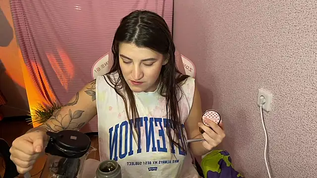 Snapshot of Katrin__kiss chatting on December 4, 7:11 pm Katrin kiss online show from December 4, 7:11 pm