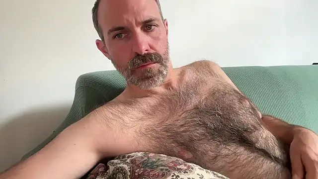 Snapshot of Brianjonest chatting on July 22, 11:57 am Brianjonest online show from July 22, 11:57 am