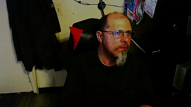 KrazyLegz online show from March 19, 9:52 pm