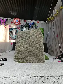 Snapshot of NinaGauther chatting on September 24, 4:43 pm NinaGauther online show from September 24, 4:43 pm