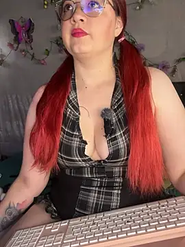 Snapshot of NinaGauther chatting on June 26, 3:16 pm NinaGauther online show from June 26, 3:16 pm