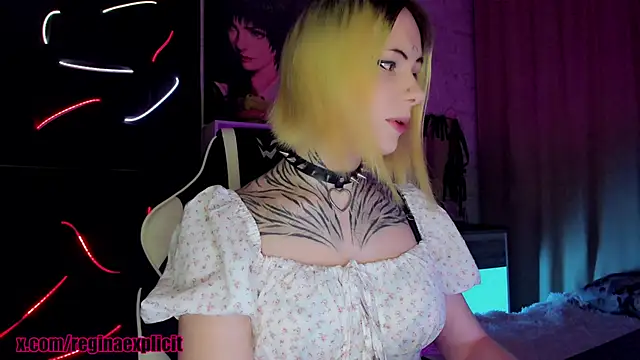 Snapshot of snake__bites chatting on September 26, 9:30 pm snake  bites online show from September 26, 9:30 pm