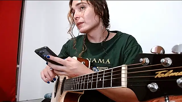 Catnessa online show from December 3, 1:02 am